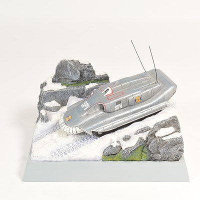 Lot 579 - CAPTAIN SCARLET – GERRY ANDERSON – ROBERT HARROP FIGURINE / STATUE