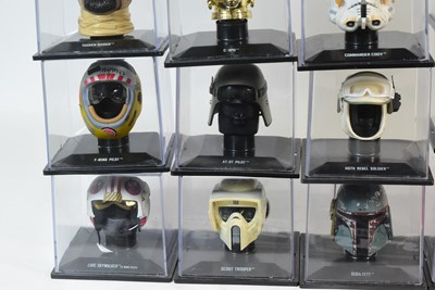 Lot 485 - STAR WARS - DEAGOSTINI HELMET COLLECTION - MAGAZINES & MODELS