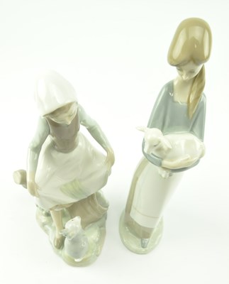Lot 85 - COLLECTION OF FOUR LLADRO & NAO PORCELAIN FIGURINES OF LADIES