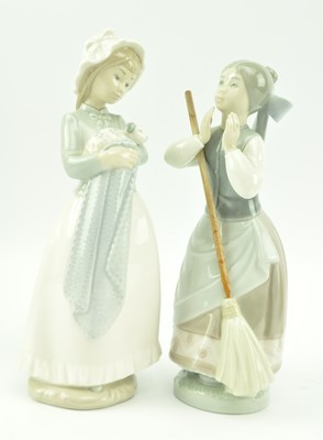 Lot 85 - COLLECTION OF FOUR LLADRO & NAO PORCELAIN FIGURINES OF LADIES