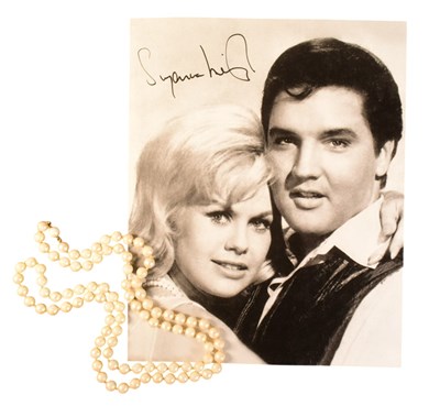 Lot 50 - SUZANNA LEIGH (1945-2017) - PARADISE, HAWAIIAN STYLE SCREEN USED NECKLACE