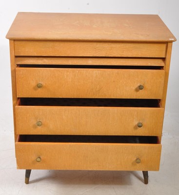 Lot 562 - AUSTINSUITE - MID CENTURY OAK DRESSING TABLE & CHEST OF DRAWERS