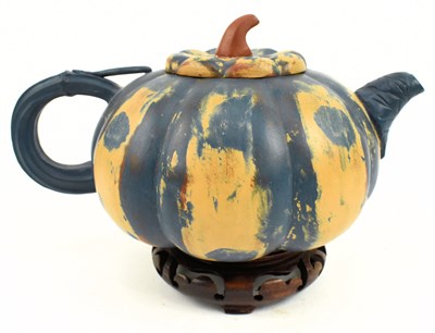 Lot 109 - GAO JIANFANG YIXING "PUMPKIN" ZISHA TEAPOT 高建芳 （1956-）手绘紫砂南瓜壶