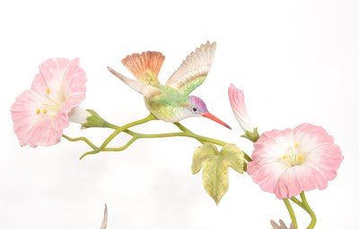 Lot 145 - MARURI STUDIO - LIMITED EDITION BISQUE PORCELAIN HUMMINGBIRD FIGURE