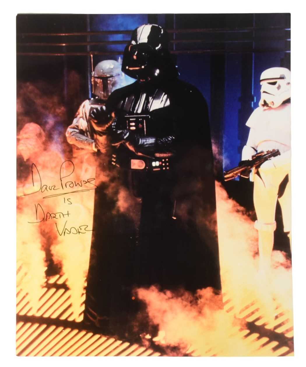 Lot 7 - STAR WARS - DAVE PROWSE (1935-2020) - SIGNED DARTH VADER 8X10" PHOTO