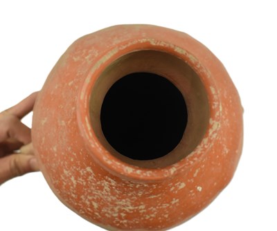 Lot 69 - YANGSHAO CULTURE NEOLITHIC BANPO TYPE POTTERY AMPHORA 仰韶文化 半坡 红陶尖底瓶