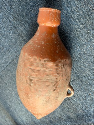 Lot 69 - YANGSHAO CULTURE NEOLITHIC BANPO TYPE POTTERY AMPHORA 仰韶文化 半坡 红陶尖底瓶
