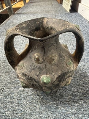 Lot 9 - HAN DYNASTY TWIN HANDLED BLACK POTTERY WITH METAL STUDS 汉代 黑陶嵌铜泡钉双耳壶