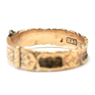 Lot 182 - 19TH CENTURY 9CT GOLD MOURNING BUCKLE RING