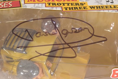 Lot 105 - ONLY FOOLS & HORSES - SIR DAVID JASON - SIGNED MUSICAL TROTTERS THREE WHEELED VAN