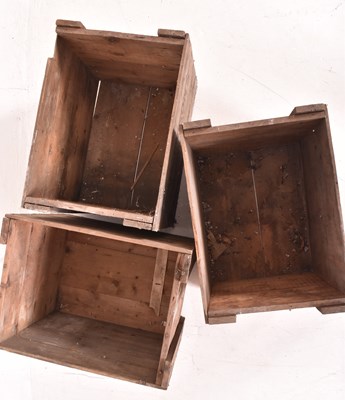 Lot 558 - LARGE COLLECTION OF VINTAGE 20TH CENTURY ADVERTISING CRATES