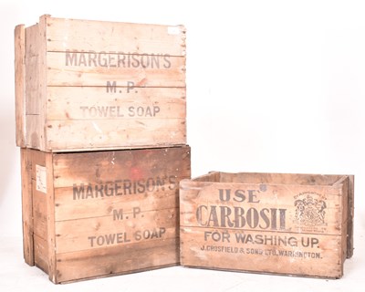 Lot 558 - LARGE COLLECTION OF VINTAGE 20TH CENTURY ADVERTISING CRATES