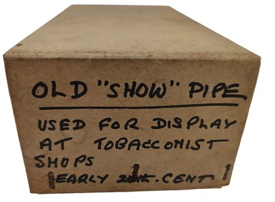 Lot 117 - TOBACCIANA. EARLY 20TH CENTURY SHOP DISPLAY TOBACCONIST'S WINDOW PIPE