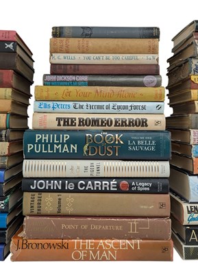 Lot 83 - MODERN FIRST EDITIONS. COLLECTION OF FANTASY, CRIME & SCI FI TITLES INCL. BOOK CLUB EDITIONS