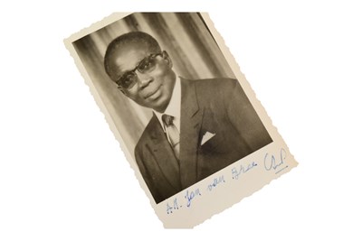 Lot 163 - WORLD LEADERS - COLLECTION OF AUTOGRAPHS