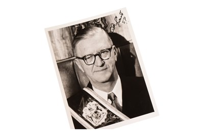 Lot 163 - WORLD LEADERS - COLLECTION OF AUTOGRAPHS