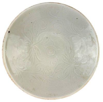 Lot 85 - CHINESE NORTHERN SONG DINGYAO DING WARE DAYLILIES DISH 北宋定窑萱草盌
