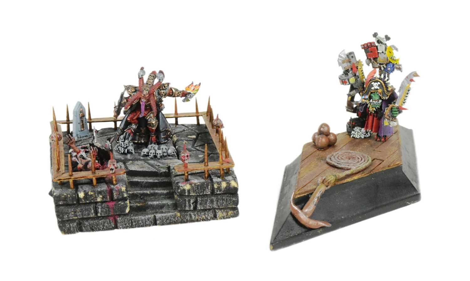 Lot 418 - WARHAMMER - CHAOS SKULLTAKER & ORK PIRATE KAPTIN BADRUKK