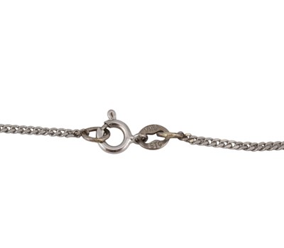 Lot 72 - EARLY 20TH CENTURY WHITE METAL & PEARL MULTI-STRAND NECKLACE