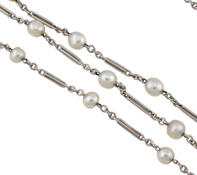 Lot 72 - EARLY 20TH CENTURY WHITE METAL & PEARL MULTI-STRAND NECKLACE