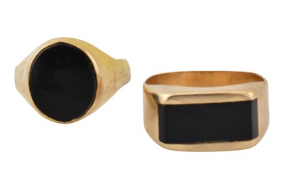 Lot 225 - TWO HALLMARKED 9CT GOLD & ONYX SIGNET RINGS