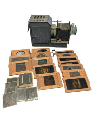 Lot 367 - EARLY 20TH CENTURY METAL MAGIC LANTERN SLIDE PROJECTOR & SLIDES