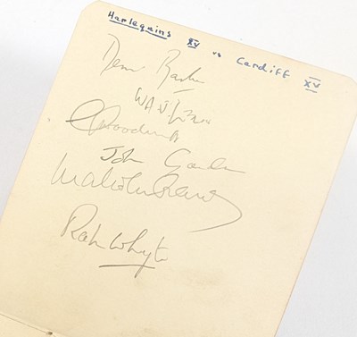 Lot 80 - CRAIG THOMAS COLLECTION - AUTOGRAPH ALBUMS
