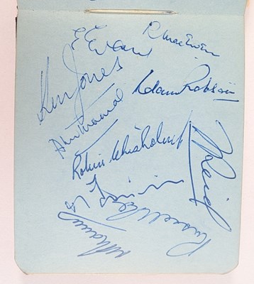 Lot 80 - CRAIG THOMAS COLLECTION - AUTOGRAPH ALBUMS