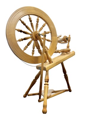 Lot 427 - ASHFORD OF NEW ZEALAND - TRADITIONAL BEECH WOOD SPINNING WHEEL