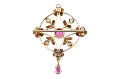 Lot 52 - 9CT GOLD ART NOUVEAU GEM SET PENDANT BROOCH