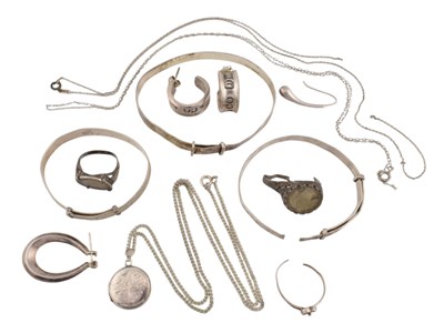 Lot 417 - COLLECTION OF SILVER & WHITE METAL JEWELLERY