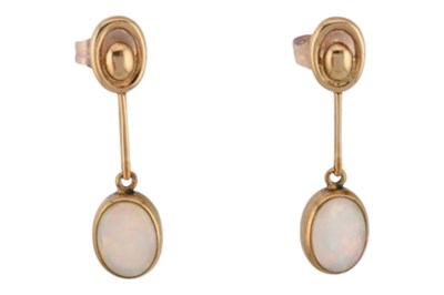 Lot 195 - A PAIR OF HALLMARKED 9CT GOLD & OPAL PENDANT EARRINGS