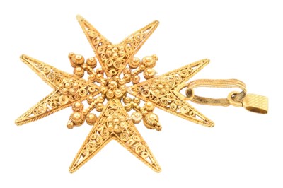 Lot 86 - GOLD CANNETILLE FILIGREE MALTESE CROSS PENDANT