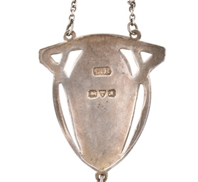 Lot 44 - AN ART NOUVEAU CHARLES HORNER HALLMARKED SILVER NECKLACE