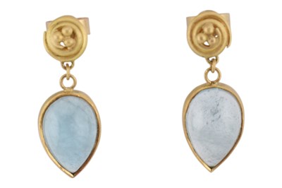 Lot 124 - LUCY MARTIN - 1HALMARKED 8CT GOLD AQUAMARINE PENDANT EARRINGS