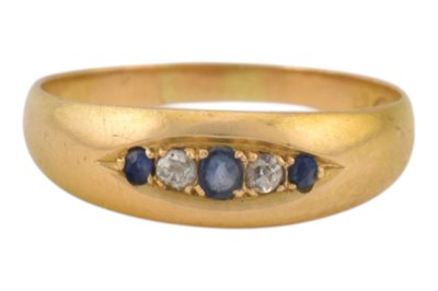 Lot 174 - A HALLMARKED 18CT GOLD SAPPHIRE & DIAMOND RING