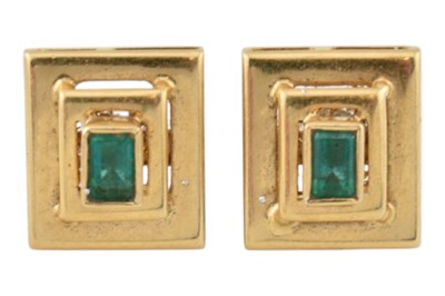 Lot 61 - A PAIR OF 18CT GOLD & GEM SET EARRINGS