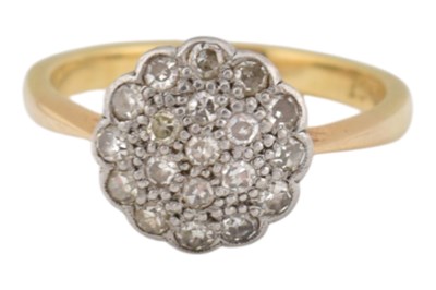 Lot 74 - EARLY 20TH CENTURY 18CT GOLD & DIAMOND CLUSTER RING