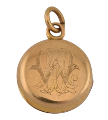 Lot 130 - EARLY 20TH CENTURY 9CT GOLD LOCKET PENDANT