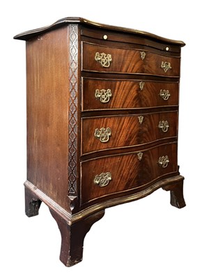 Lot 401 - 19TH CENTURY SERPENTINE FRONT MAHOGANY BACHELORS CHEST