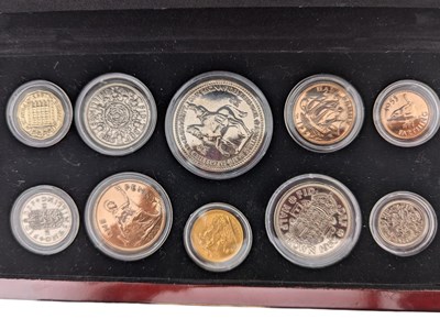 Lot 7 - 1957 QUEEN ELIZABETH II SOVEREIGN - KENSINGTON MINT BOXED SET