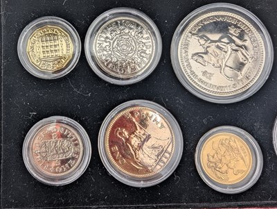 Lot 7 - 1957 QUEEN ELIZABETH II SOVEREIGN - KENSINGTON MINT BOXED SET