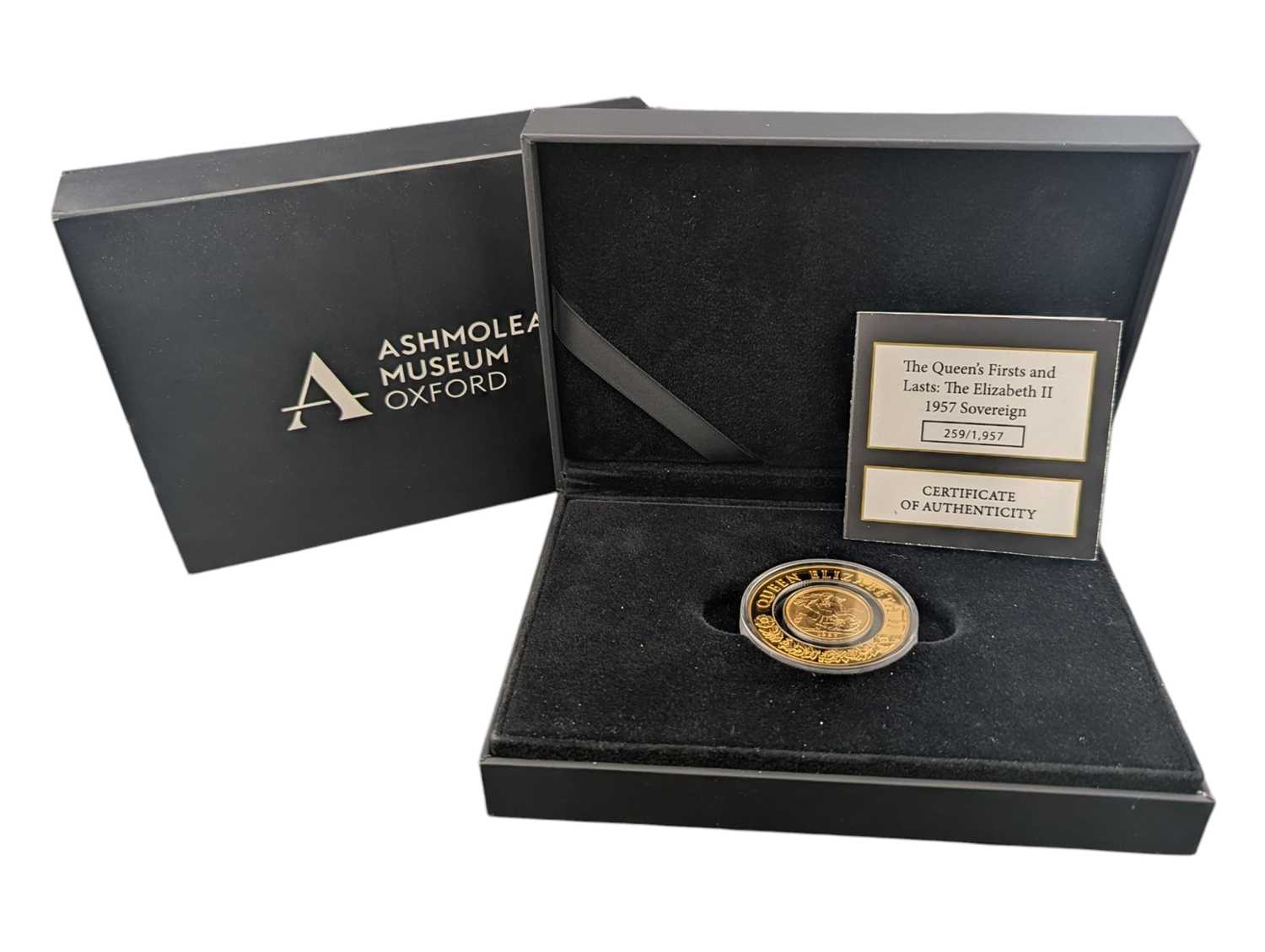 Lot 6 - 1957 QUEEN ELIZABETH II GOLD SOVEREIGN