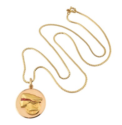 Lot 54 - ITALIAN 18CT GOLD NECKLACE & LA DEA BENDATA PENDANT