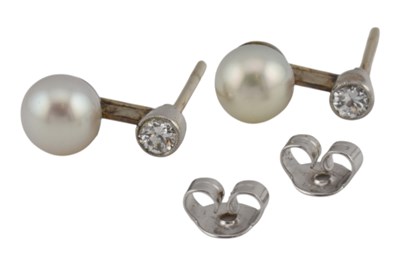 Lot 22 - PAIR OF GOLD PEARL & DIAMOND EARRINGS