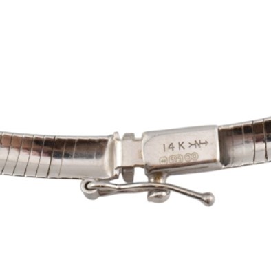 Lot 77 - HALLMARKED 14CT WHITE GOLD & DIAMOND COLLAR NECKLACE