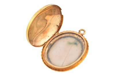 Lot 1 - 19TH CENTURY FRENCH GOLD PEARL & ENAMEL LOCKET PENDANT