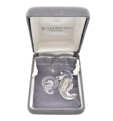 Lot 564 - VINTAGE SIGNED WATERFORD CRYSTAL SEAHORSE BROOCH PIN
