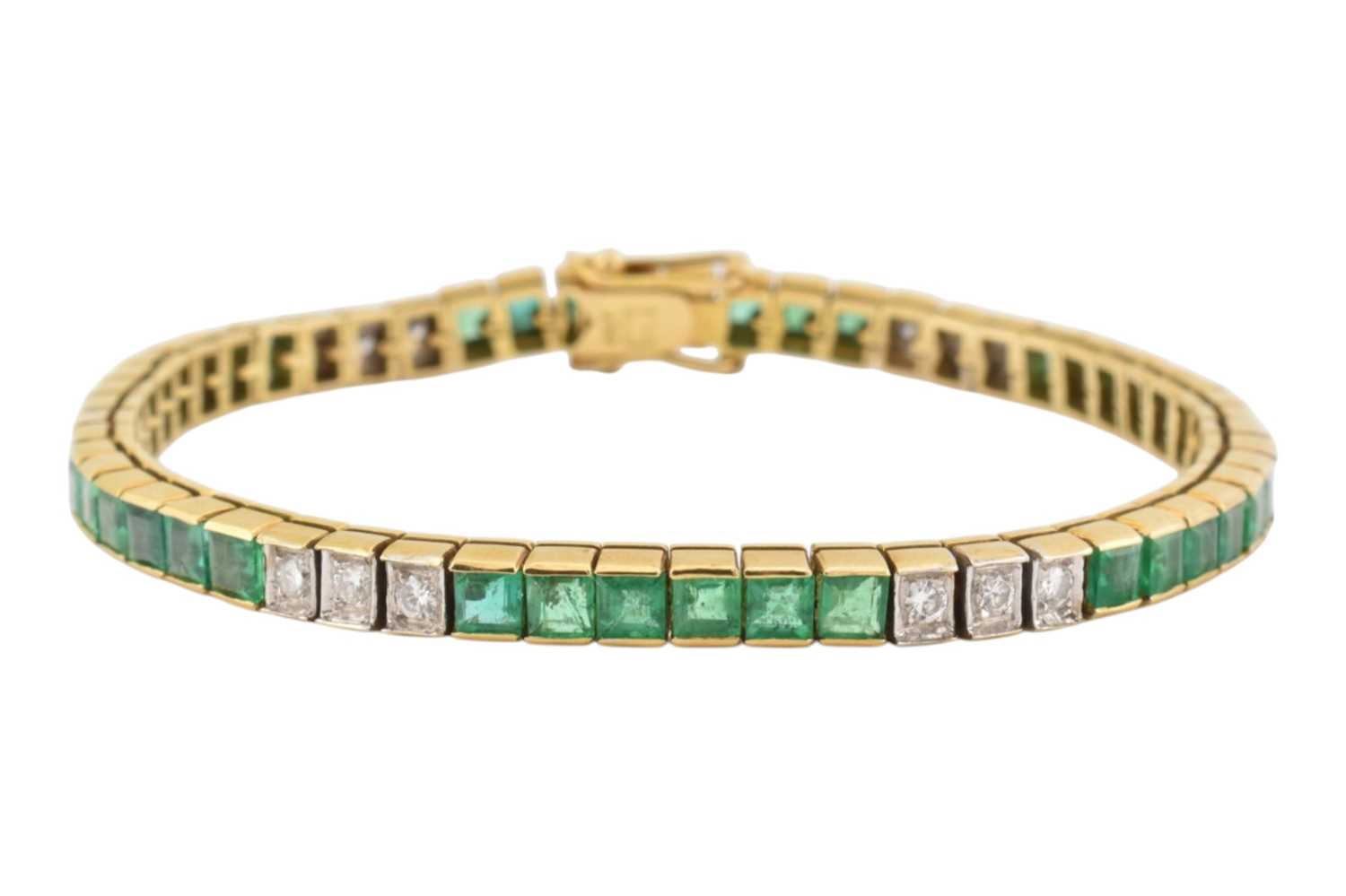 Lot 11 - KOJIS - 18CT GOLD EMERALD & DIAMOND TENNIS BACELET