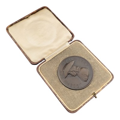 Lot 109 - 1928 JOSEPH FRY & SONS BICENTENNARY BRONZE MEDAL